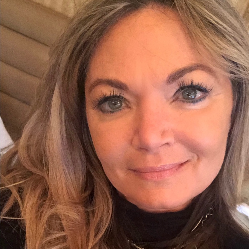 Meet your Posher, Lorin